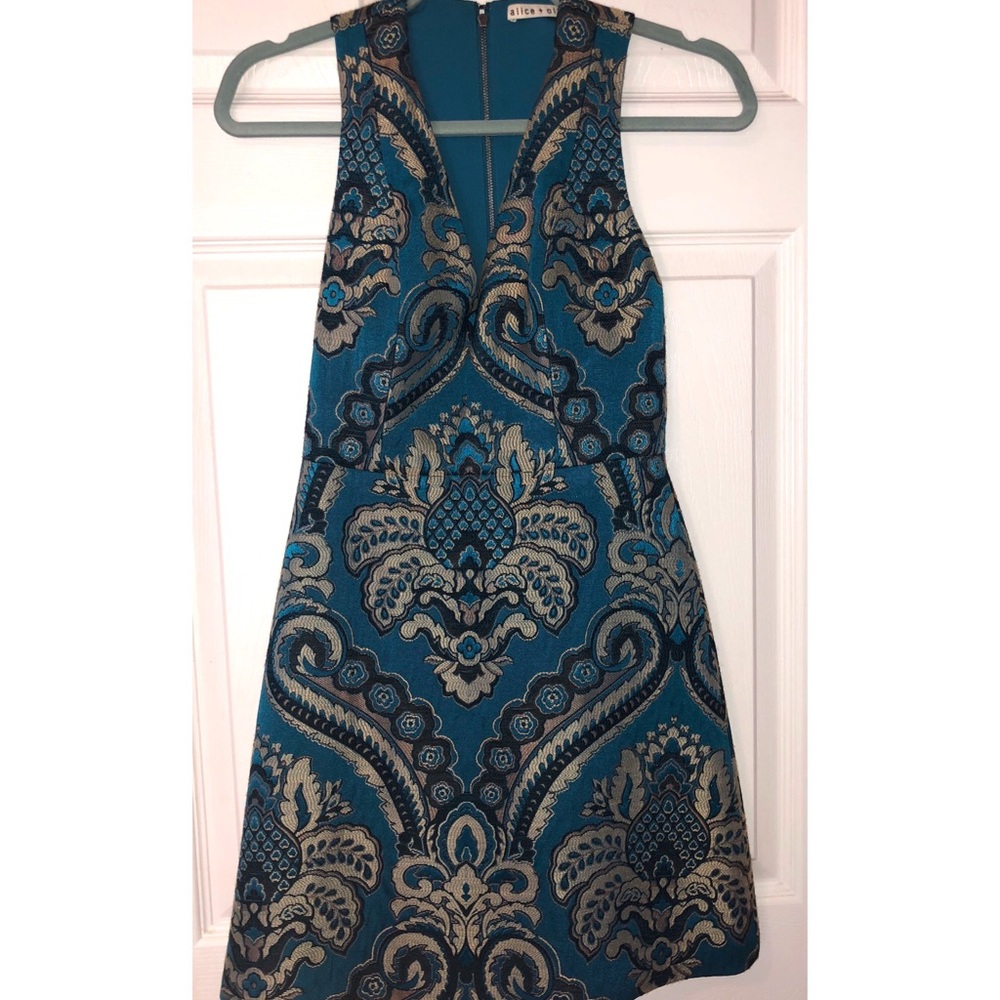 A Alice + Olivia blue dress